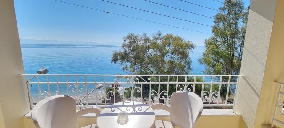 Ionian Mare Aparthotel Agios Ioannis Peristeron  Exterior photo