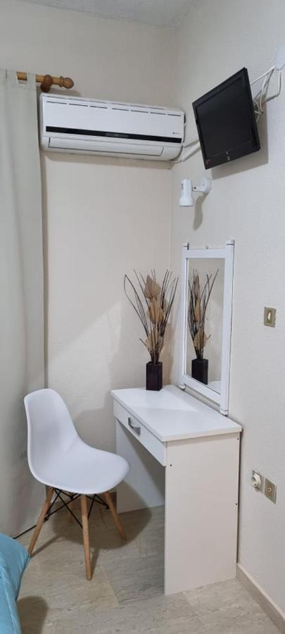 Ionian Mare Aparthotel Agios Ioannis Peristeron  Exterior photo