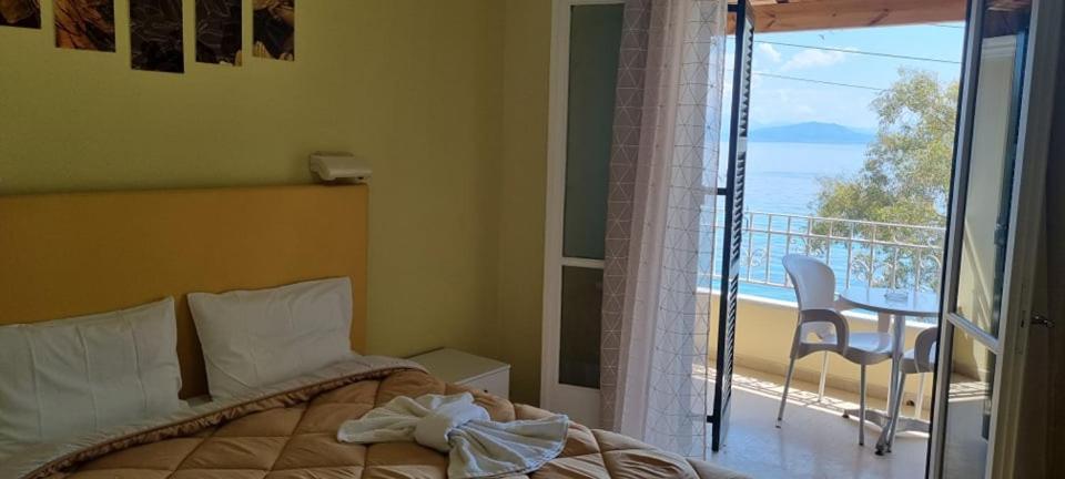 Ionian Mare Aparthotel Agios Ioannis Peristeron  Exterior photo