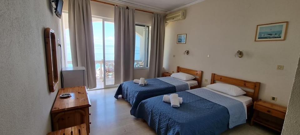Ionian Mare Aparthotel Agios Ioannis Peristeron  Exterior photo